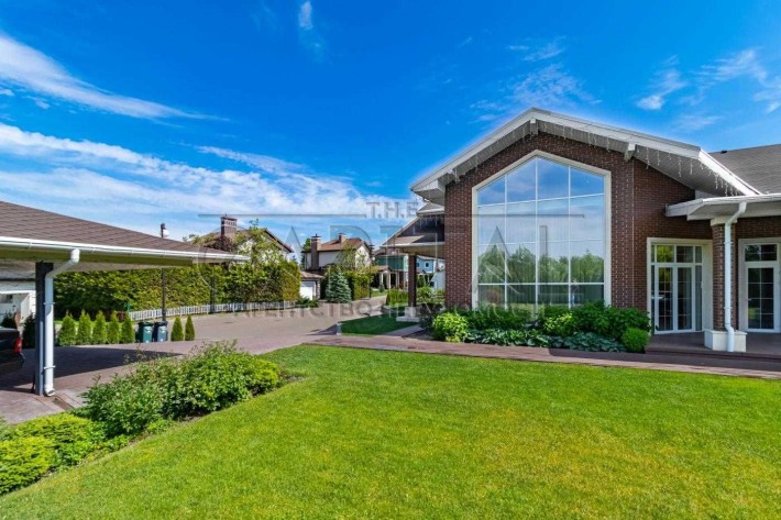 Продажа / Дом / 20 сот / GREEN HILLS / Вита Почтовая / 350м2 / Газ / Генератор / Гостевой дом - фото 1