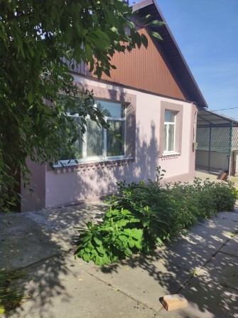 Продам будинок в тихому центрі - фото 1