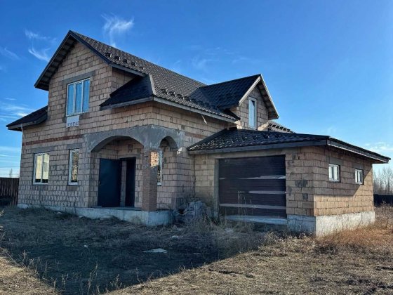 БЕЗ комісії! Продаж будинку 211 м2, будували для себе, ділянка 15 соток, гараж, свердловина Макаров