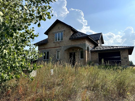 Будинок у Макарові, 212 м2, 15 соток Макаров