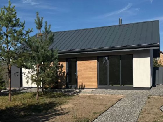 Продам автономний енергоефективний будинок(дача) 50 м²  в оточенні лісу й озера