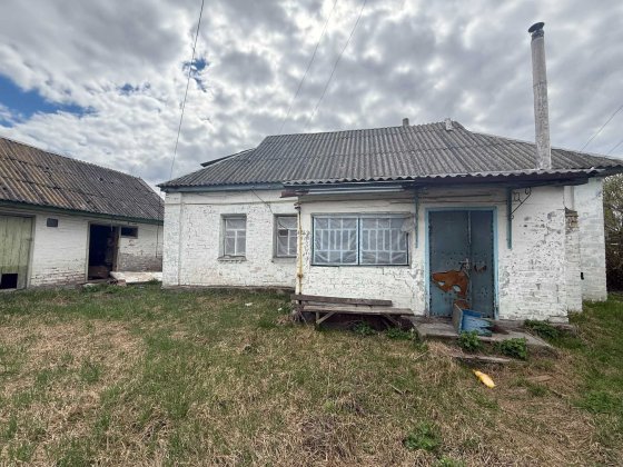 Терміново ділянка центральна вулиця села + будинок під зніс, всі комунікації! Богдановка