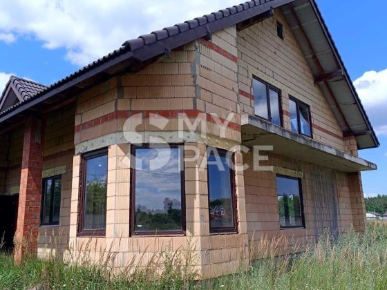 Коробка 260 м2 с. Горенка біля Блакитного озера Горенка