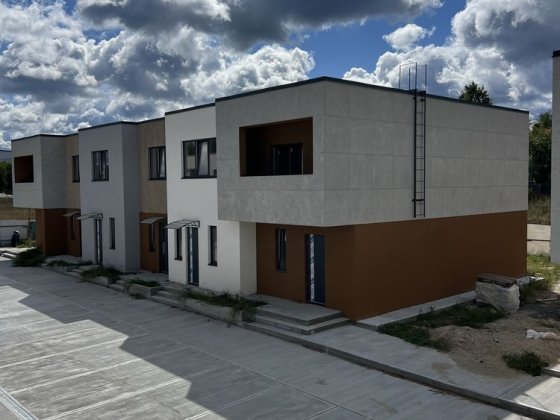 • Таунхаус 121 м² у сучасному котеджному містечку Горенки, 2,3 сотки, газ, 3 фази, 5 хвилин до Києва