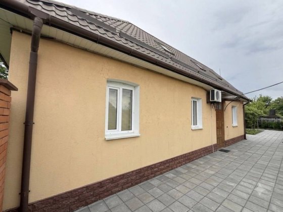 • Продаж будинку з мансардою на 13 сотках у Дмитрівці | МІНІМАЛЬНЕ ОФОРМЛЕННЯ