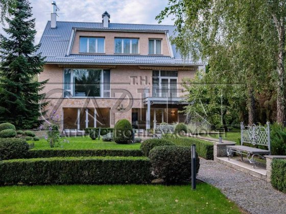 Продаж преміального будинку, Іванковичи, 25 соток,топова локація. ГАЗ!