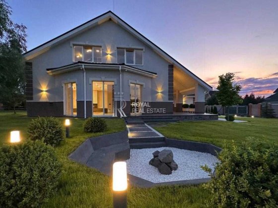 Продаж Будинок Іванковичі 378 м² 4 кімнати Ділянка 19 соток Тераса Гараж 2 авто Розумний будинок Газ Иванковичи