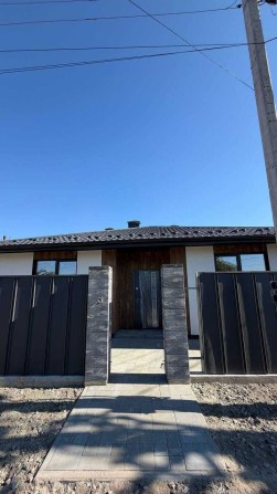 Продам Будинок Михайлівка-Рубижівка. центр, газ, септик Програми - ТАК - фото 1