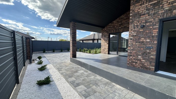 Продам будинок з ремонтом, Михайлівка-Рубежівка | 4 сотки | 2 кімнати | Газ | Кухня та техніка у вар - фото 1