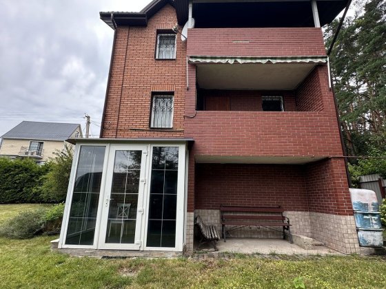 Будинок з ремонтом у Михайлівці-Рубежівці | 120 м² | 13 соток | Газ | Басейн | Меблі та техніка Михайловка-Рубежовка