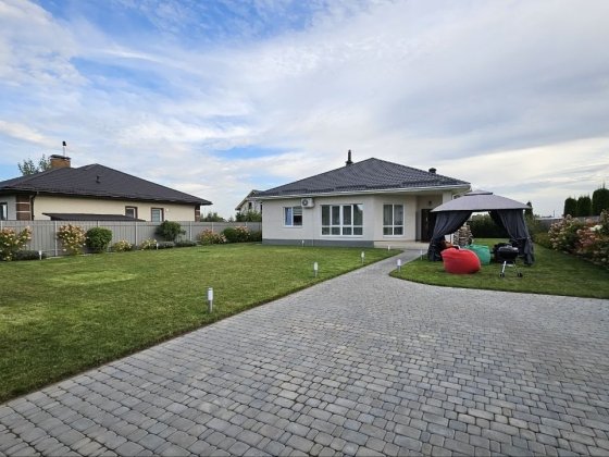 ВІД ВЛАСНИКА! Будинок з ремонтом 125 м², 8 сот, КМ Міжріччя, Осещина Осещина