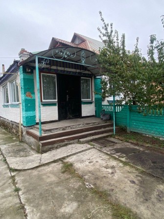Продається частина будинку з земельною ділянкою - фото 1