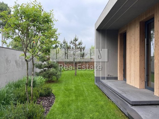 Продаж будинку 200 м² у Плютах | 10 соток | Газ, електрика | Обухівський напр.