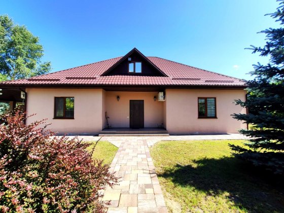 Продам якісний доглянутий жилий будинок, меблі, техніка, с. Хотянівка