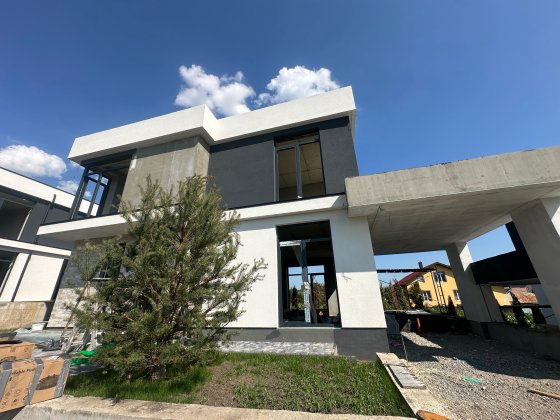 Продаж окремостоячого Будинку Солонка з автонавісом Солонка