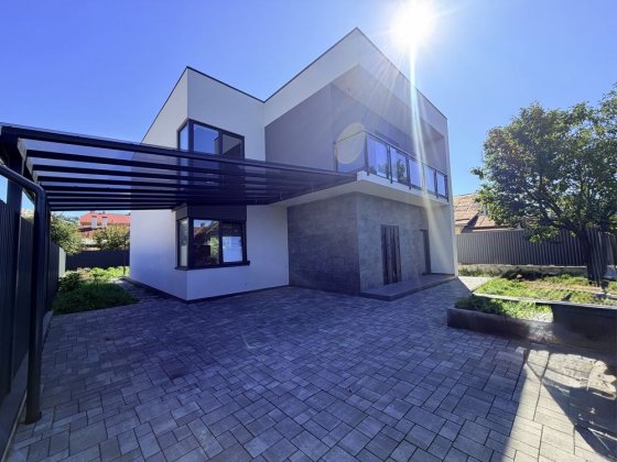 Брюховичі Продам будинок, централізовані всі комунікації! Брюховичи