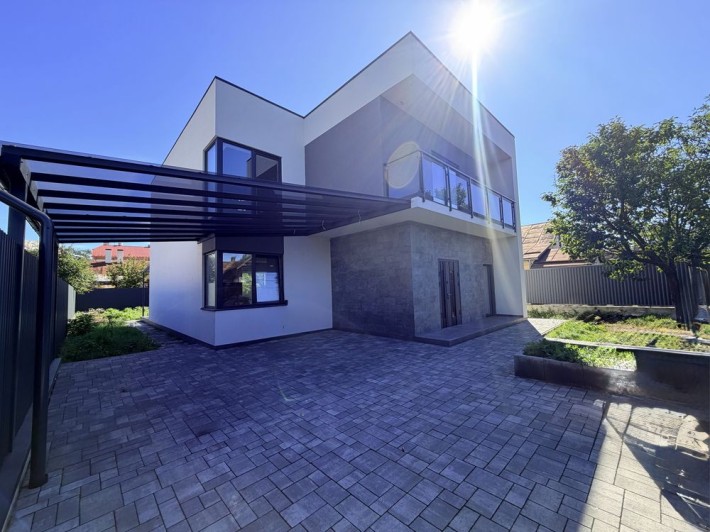 Брюховичі Продам будинок, централізовані всі комунікації! - фото 1