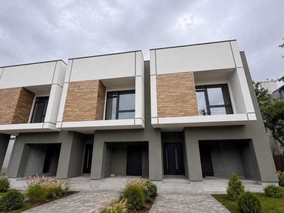Продаж котеджу в Брюховичах. Без комісії Брюховичи