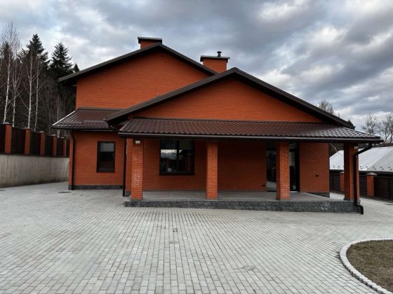 Сучасний будинок преміум-класу Східниця