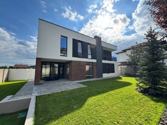 Будинок 221 м² у КМ Дайберг | 4 спальні | 4,5 сотки | 2 тераси Лиманка