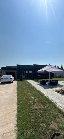 Продам новий сучасний будинок з Авторським ремонтом в Лісках - фото 1