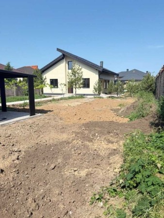 Продам дом в Лесках - фото 1
