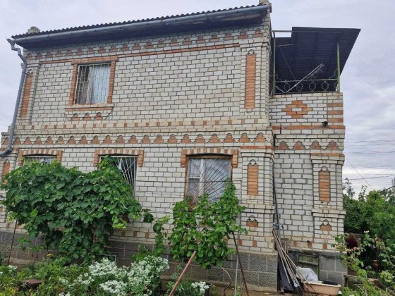 Дом с видом на Хаджибейский лиман, с большим участком +подвал и гараж. Нерубайське