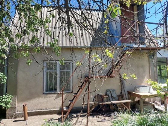 Продам  дом  у озера пригород Черноморска Великодолинське