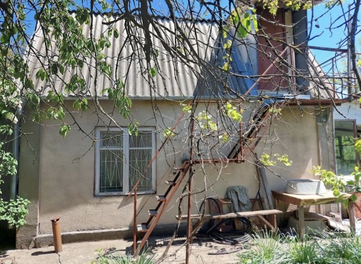 Продам  дом  у озера пригород Черноморска - фото 1