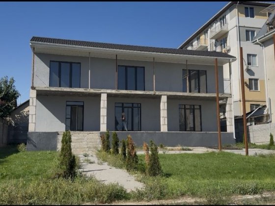 Продам частный дом  из монолита /2  этажа/ Подвал/Червоный /Хутор/ 280 кв м/ Лиманка