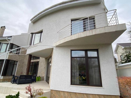 Продаж шикарного будинку в Совіньйоні Лиманка