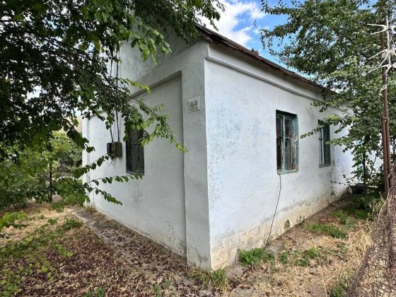 Ділянка з комунікаціями і будиночком Новая Дофиновка
