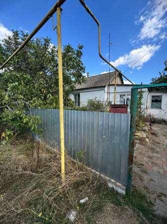 Будинок зимового типу в с. Красноселка, центр, всі комунікаціі - фото 1
