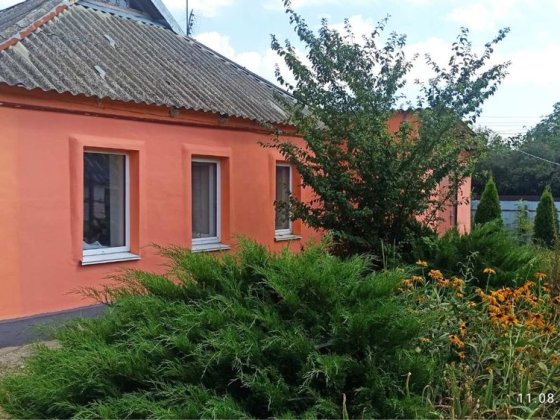 Продається будинок в центрі Диканьки. Зі зручностями всередині Диканька