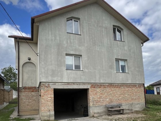 Просторий будинок 270 м² у Колоденці – готовий до проживання, 10 соток, мальовничий краєвид Колоденка