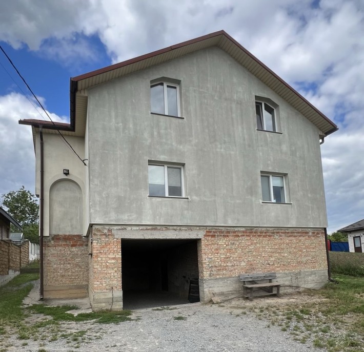Просторий будинок 270 м² у Колоденці – готовий до проживання, 10 соток, мальовничий краєвид - фото 1
