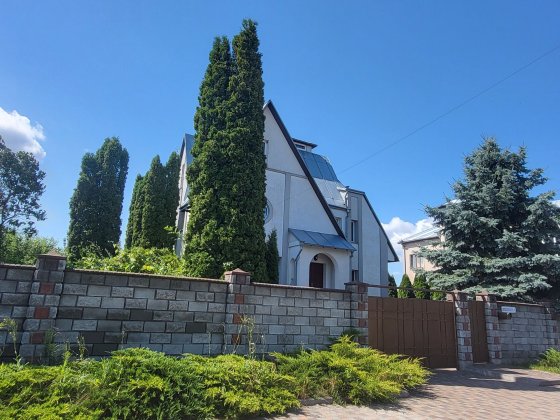 Продам просторий  сімейний будинок у чудовій локації Велика Омеляна