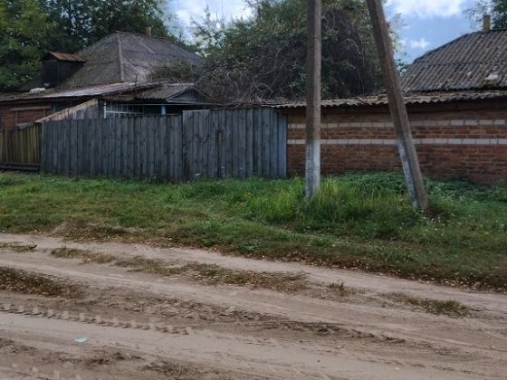Продається житловий будинок. Кролевец