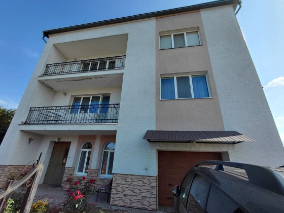 Продається чудовий будинок 290 м.кв у м. Збараж Збараж