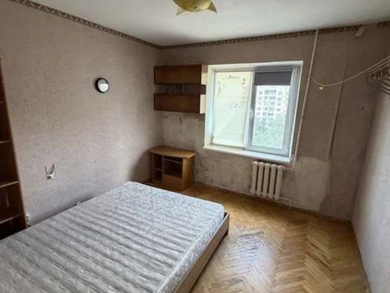 Продаж 2-кімнатної квартири по вул. Північна, 48а Київ