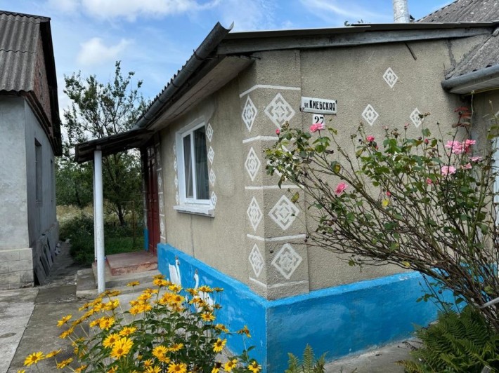 Продам будинок + 10 соток землі в Дунаївці - фото 1