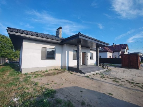 Продаж будинку з дизайнерським ремонтом Полонное