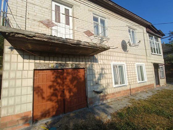 Продаж будинка із 6 кімнатами в зручній локації! Золотоноша