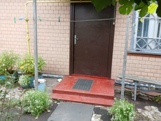 Продаж будинку 102 кв.м. з гаражем та ділянкою  10 сот. район Баха Золотоноша