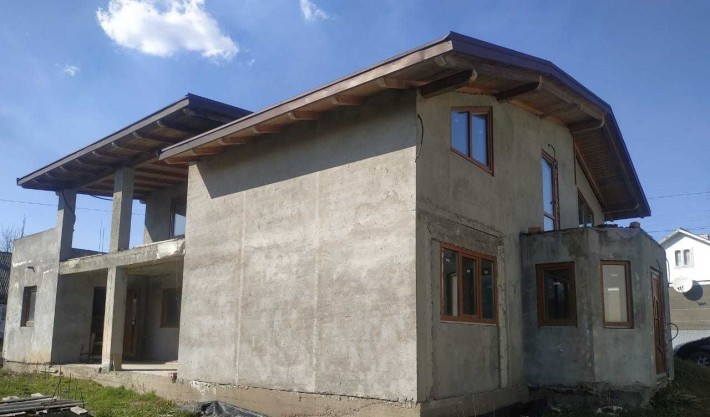 Продається сучасний 2-поверховий будинок 270 м² в «альпійському стилі» м. Новоселиця (7 хв до центру - фото 1