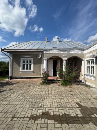 Продається будинок практично в центрі Глибокої — 85 000 € - фото 1