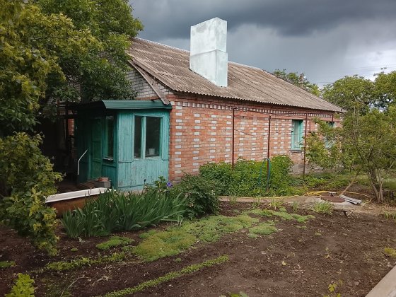 Продам просторий будинок Покров
