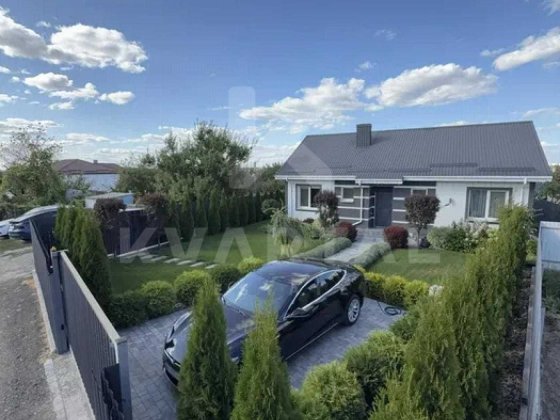 Продам будинок в Бучі з ремонтом та меблями на земельній ділянці 8 соток! Буча