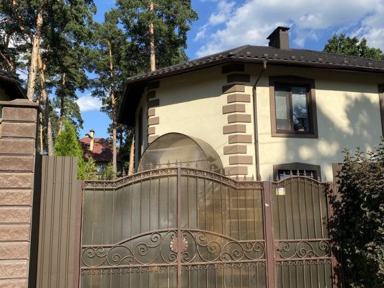Дуплекс лісова буча Буча