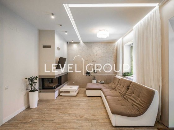 Продаж 6к будинку 189кв.м,  6сот землі в Києві, Святошинський район, вул. Садова